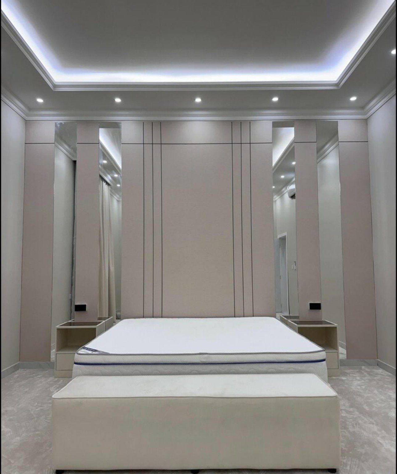 Beds & Headboards